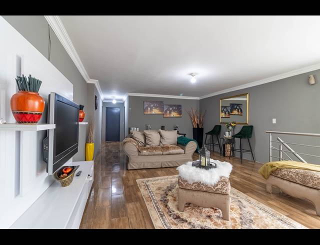 5 BEDROOM HOUSE FOR SALE IN ORMONDE
